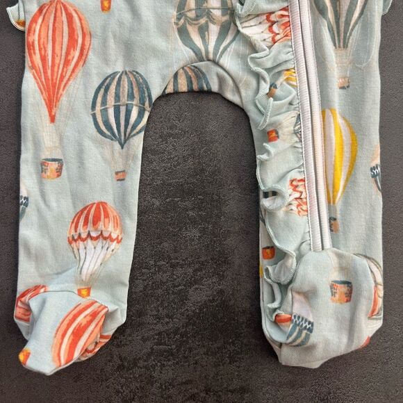 NWT Milkbarn Cotton Ruffle Zipper Footed Romper - Picture 3 of 6